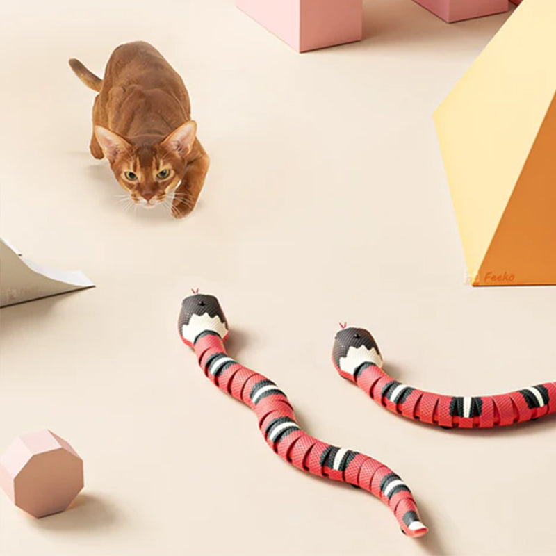 USB Rechargeable Interactive Cat Toy with Smart Sensing, an Automatic Electronic Snake for Kittens' Indoor Play.