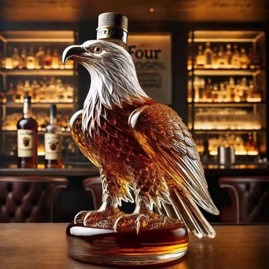 Small Eagle - shaped Whiskey Decanter. Ideal for Dad or Husband. Exquisite Glass Bottle, Perfect for Holiday Home Decor.